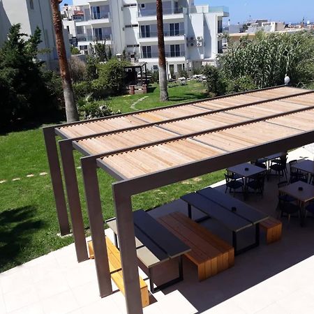 Icarus Hotel Kalamaki  Bagian luar foto