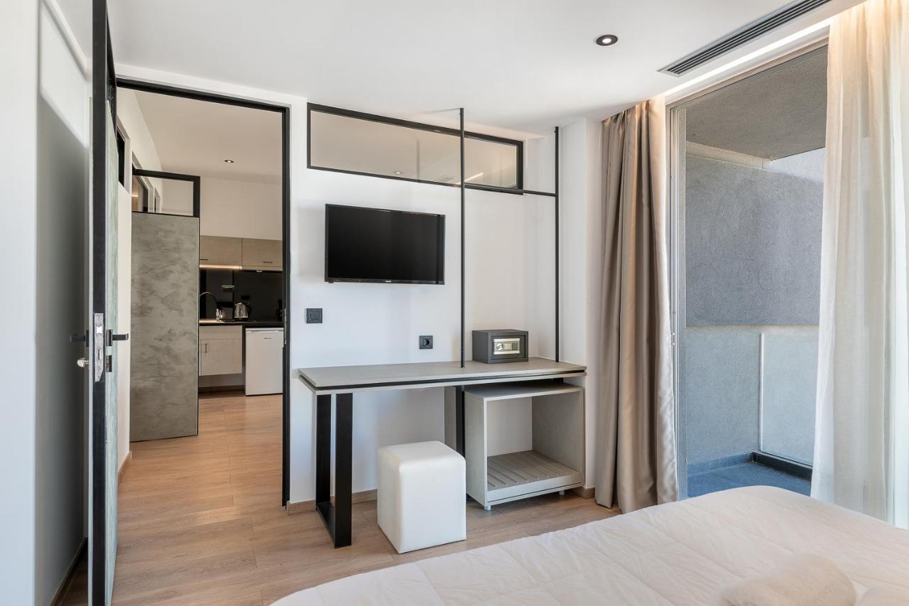Icarus Hotel Kalamaki  Bagian luar foto