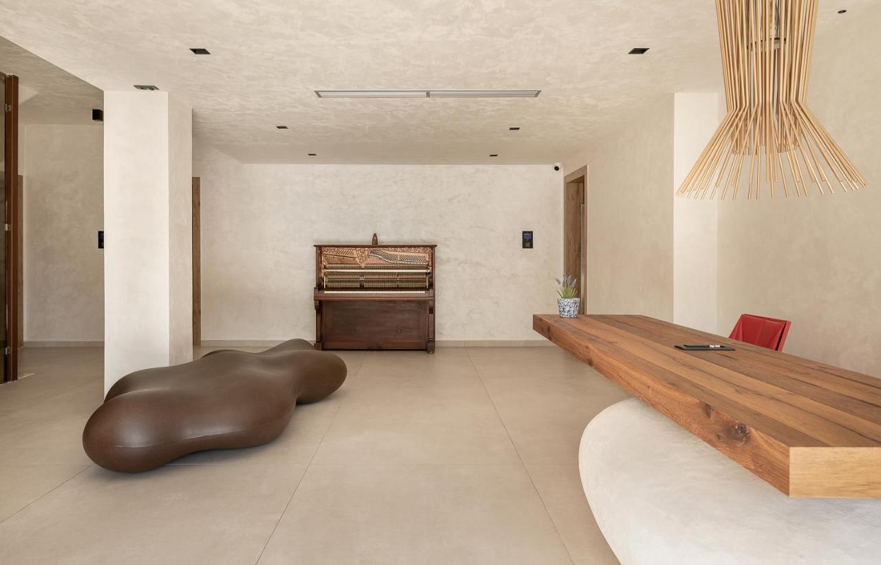 Icarus Hotel Kalamaki  Bagian luar foto