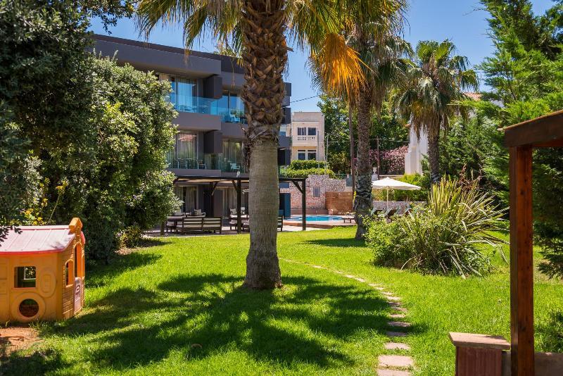 Icarus Hotel Kalamaki  Bagian luar foto