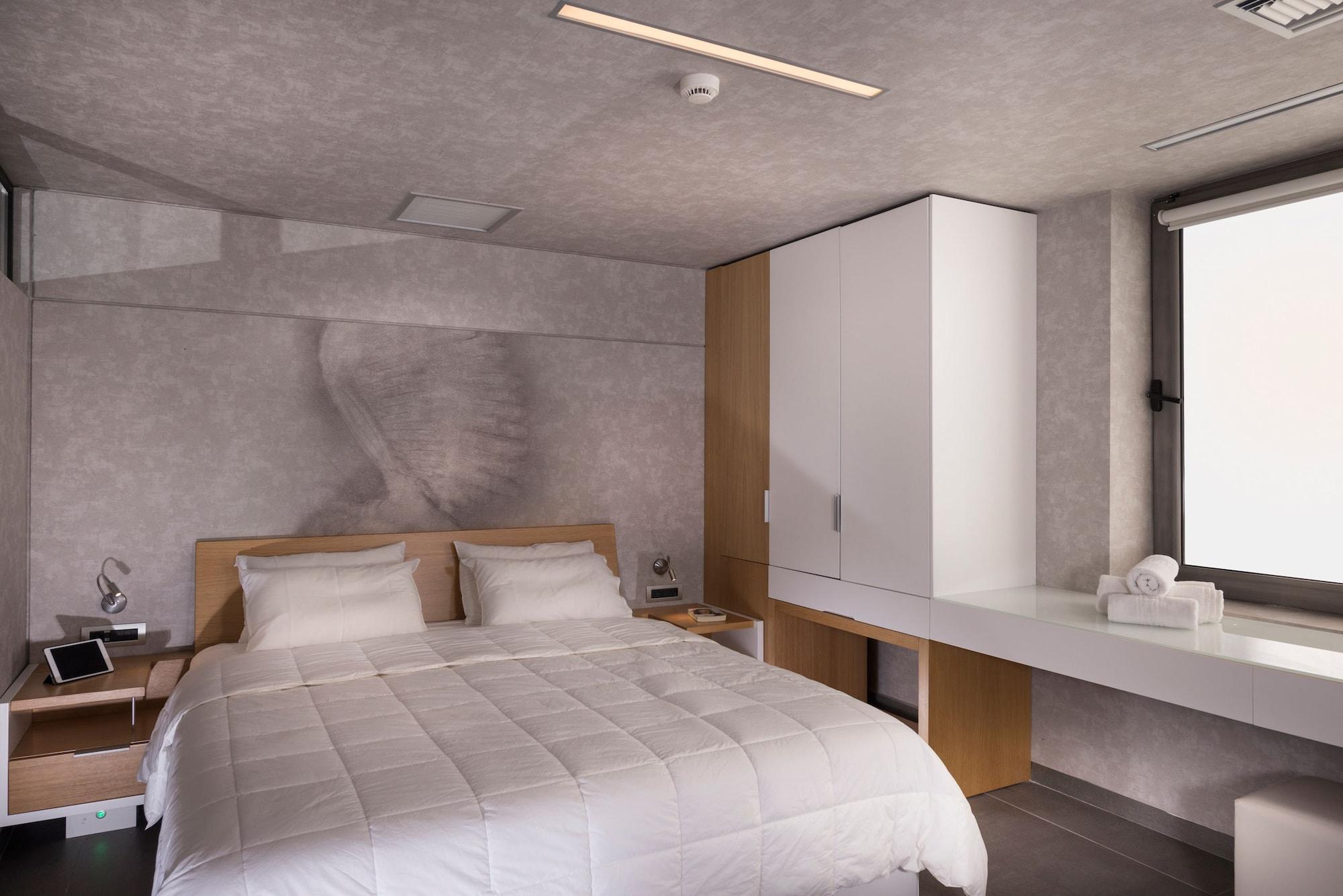 Icarus Hotel Kalamaki  Bagian luar foto