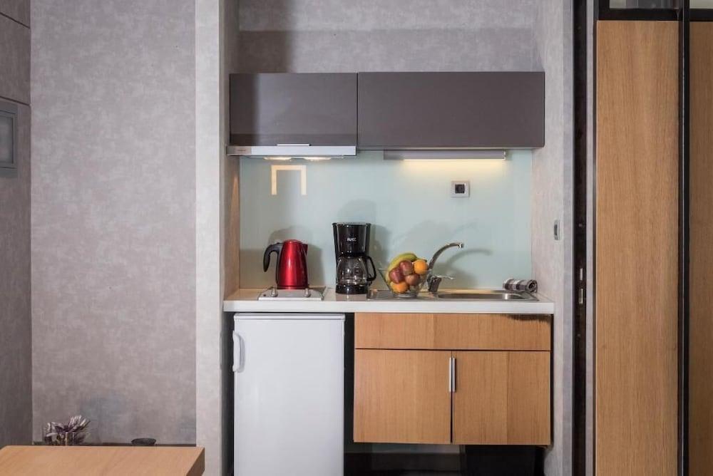 Icarus Hotel Kalamaki  Bagian luar foto