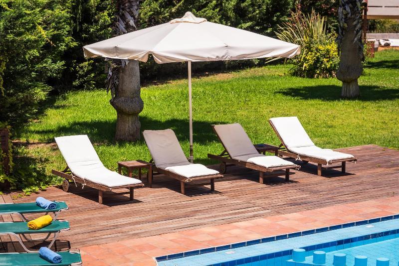 Icarus Hotel Kalamaki  Bagian luar foto