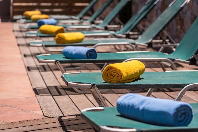 Icarus Hotel Kalamaki  Bagian luar foto