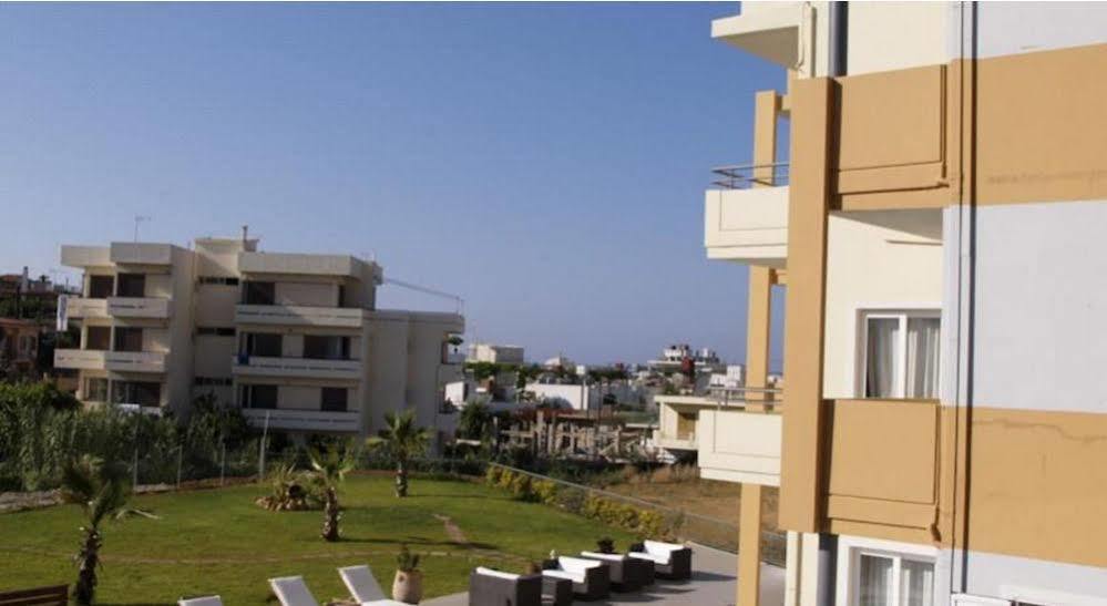 Icarus Hotel Kalamaki  Bagian luar foto