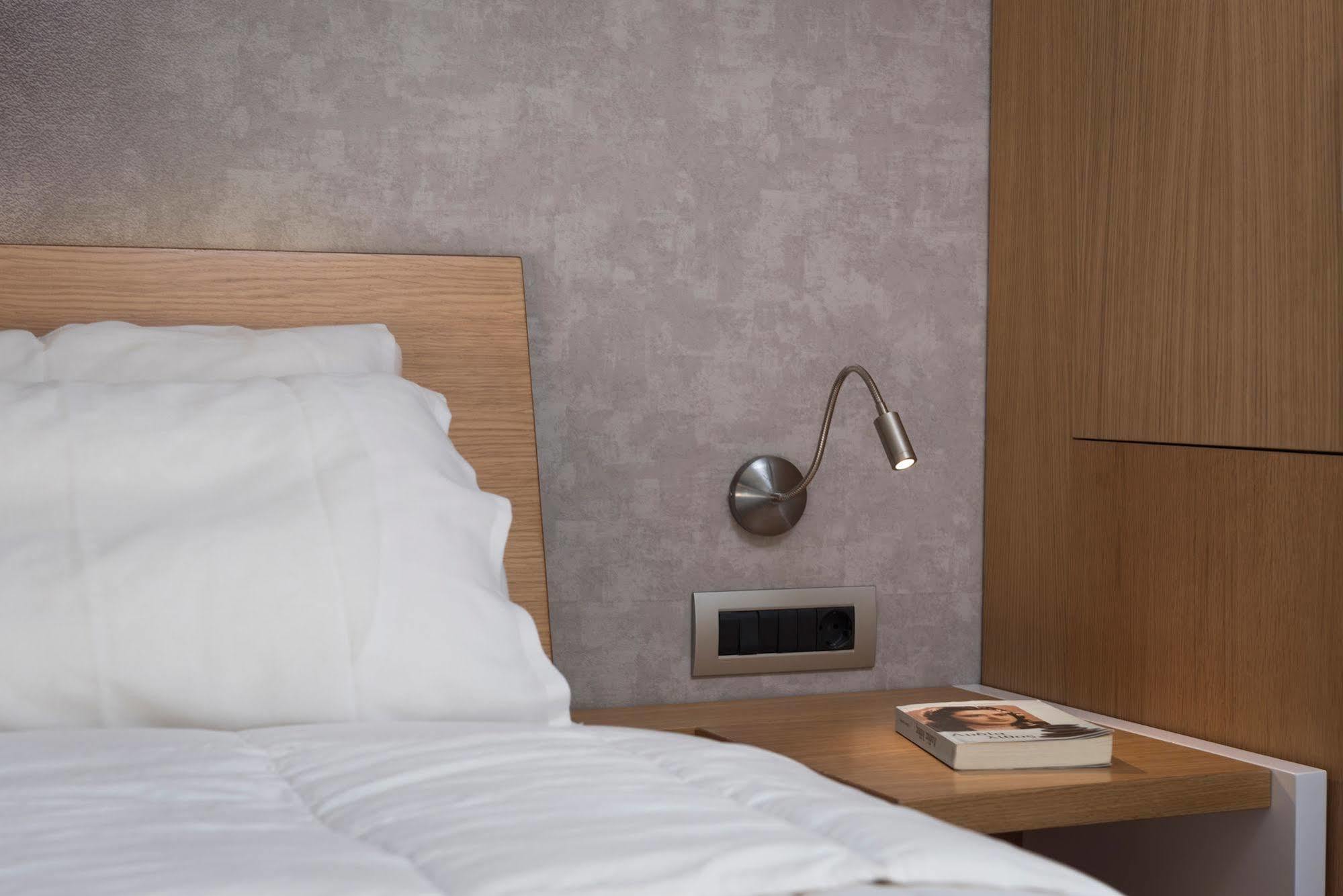 Icarus Hotel Kalamaki  Bagian luar foto