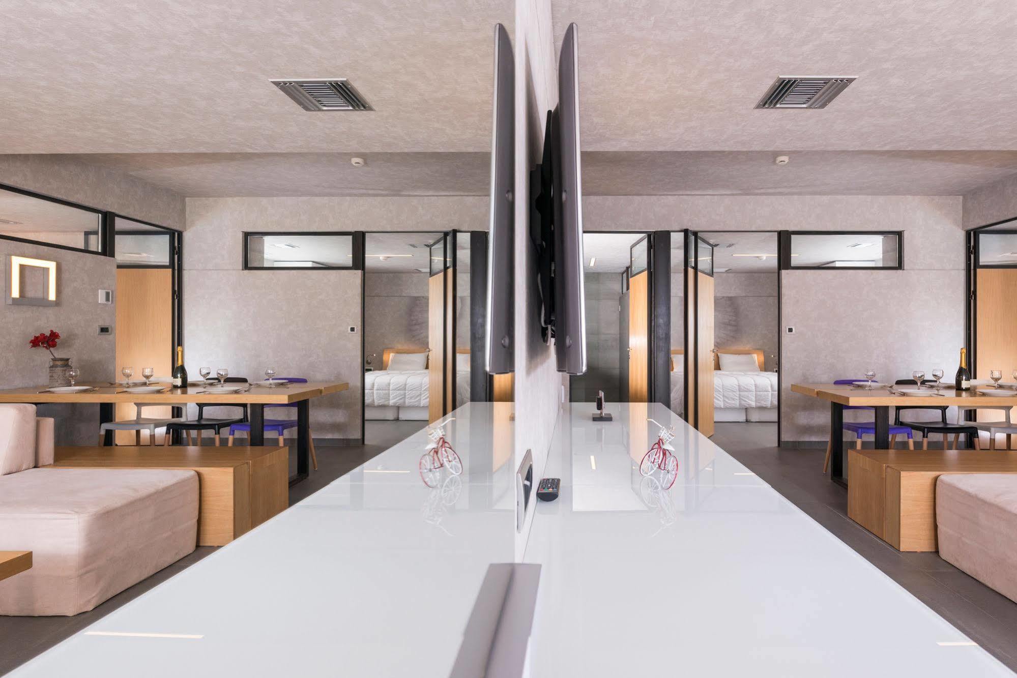 Icarus Hotel Kalamaki  Bagian luar foto